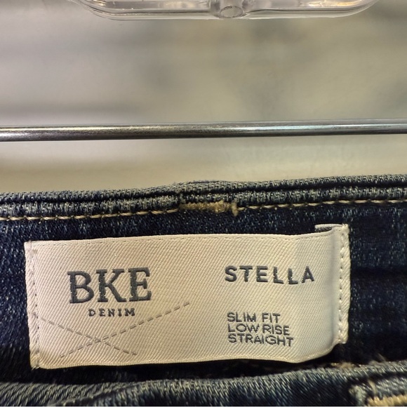 BKE Stella Slim Fit Low Rise Straight Jean Dark Wash Strech 26x30 - Picture 3 of 7